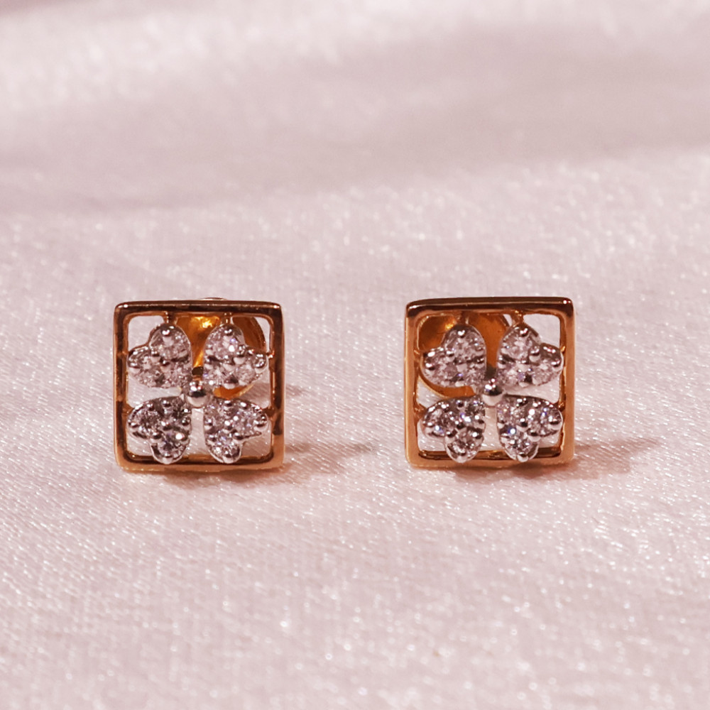 DIAMOND STUD